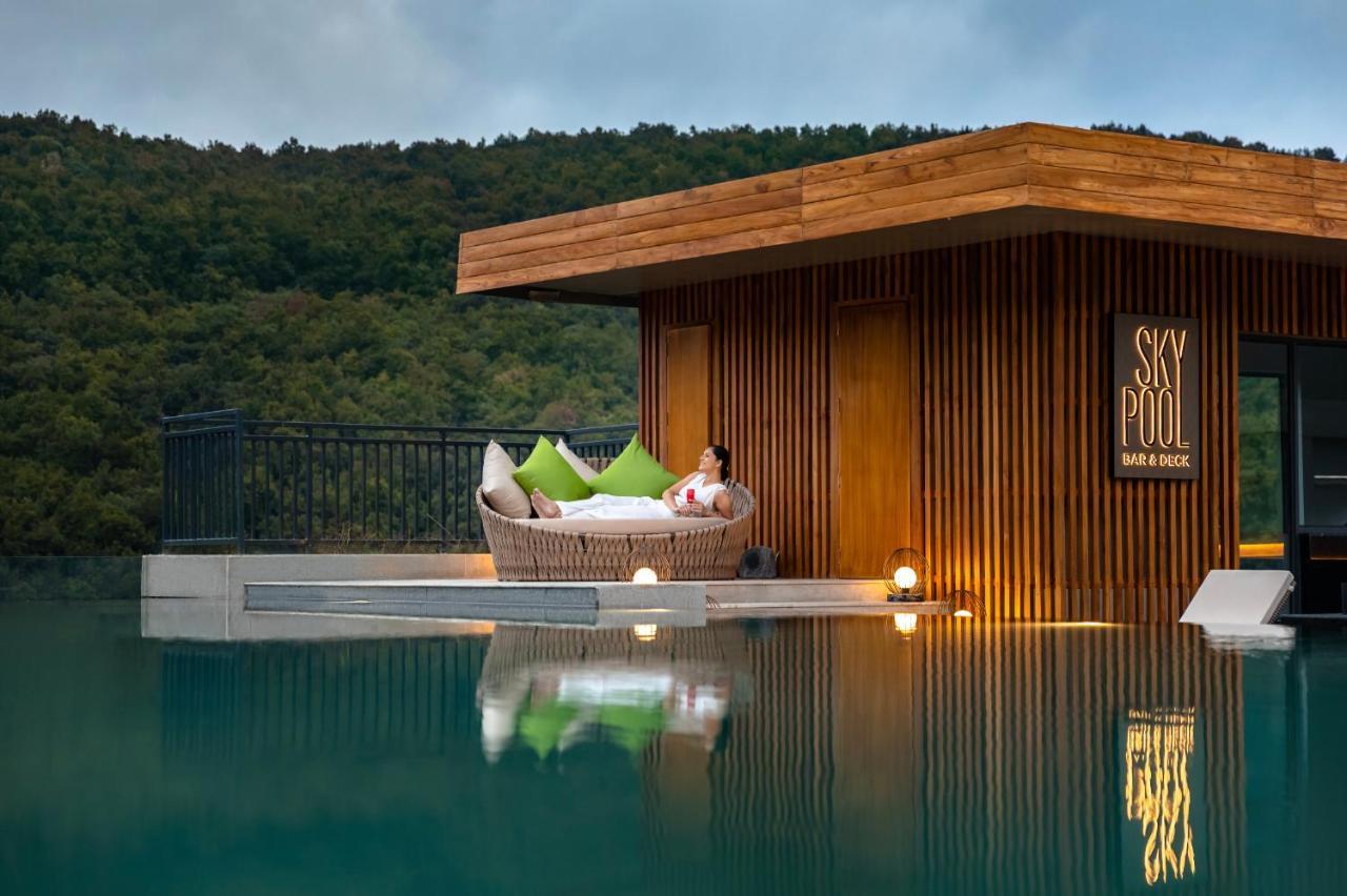 Hyatt Regency And Hotel 5*