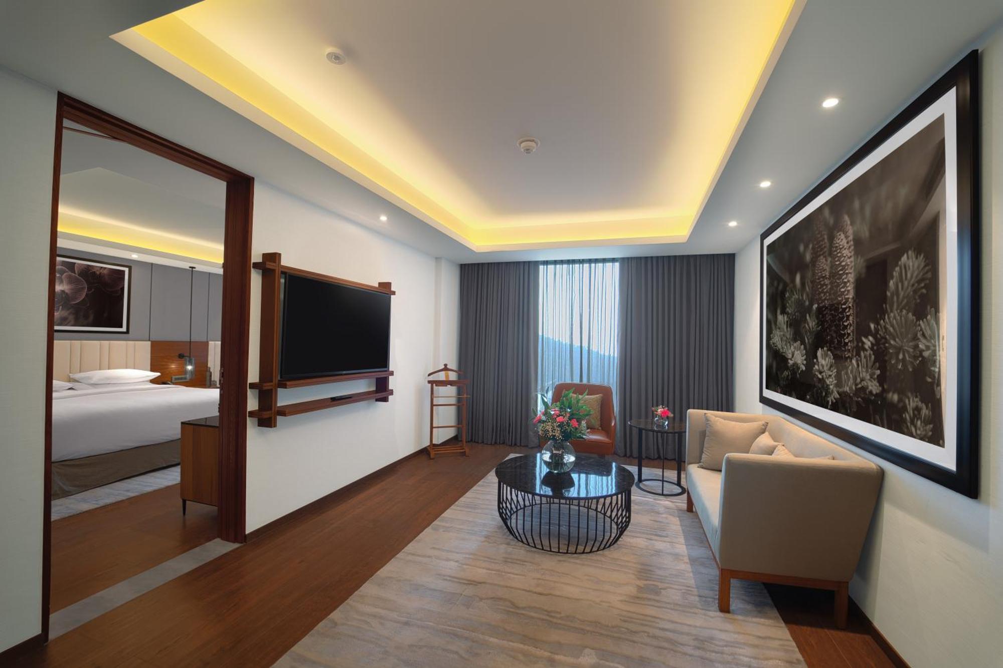 Hotel Hyatt Regency And 5*